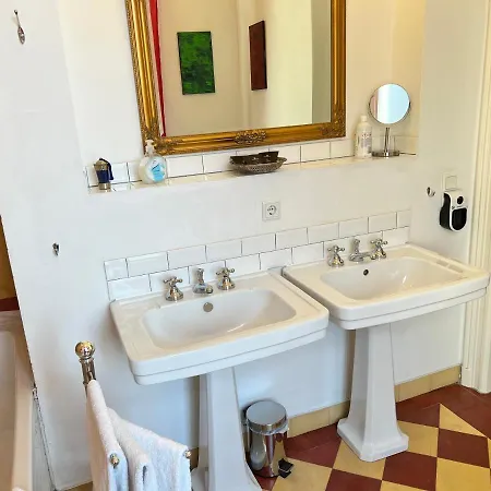Waegner's Heim Apartment