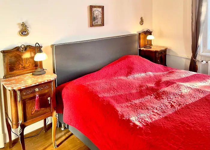 Waegner's Heim Apartment *