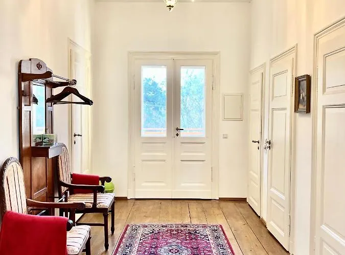 Waegner's Heim Apartment *